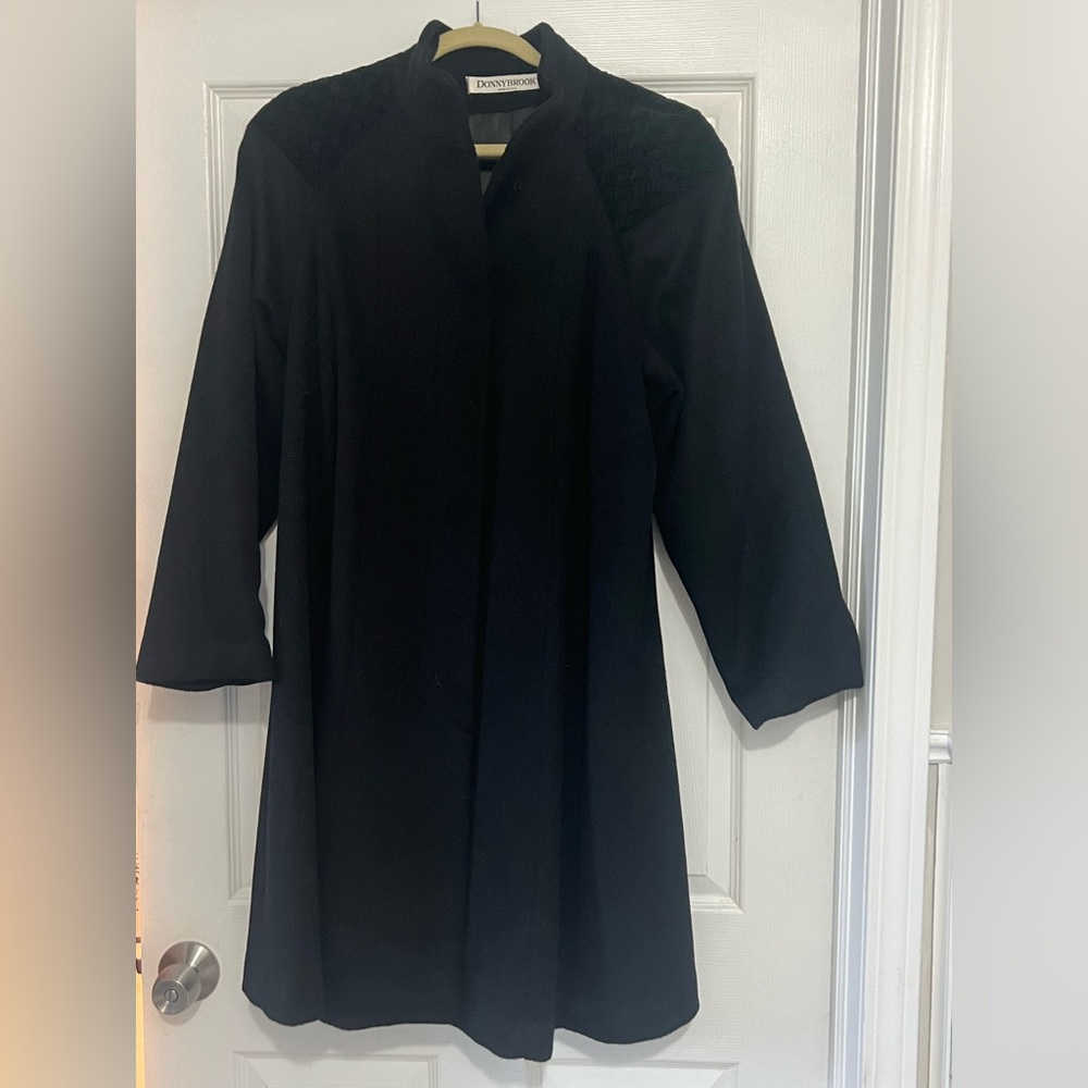 Vintage wall coat in excellent condition
